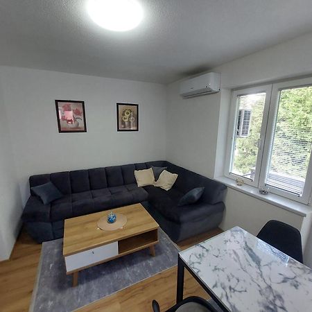 Apartman "Medeni" Bihać Buitenkant foto