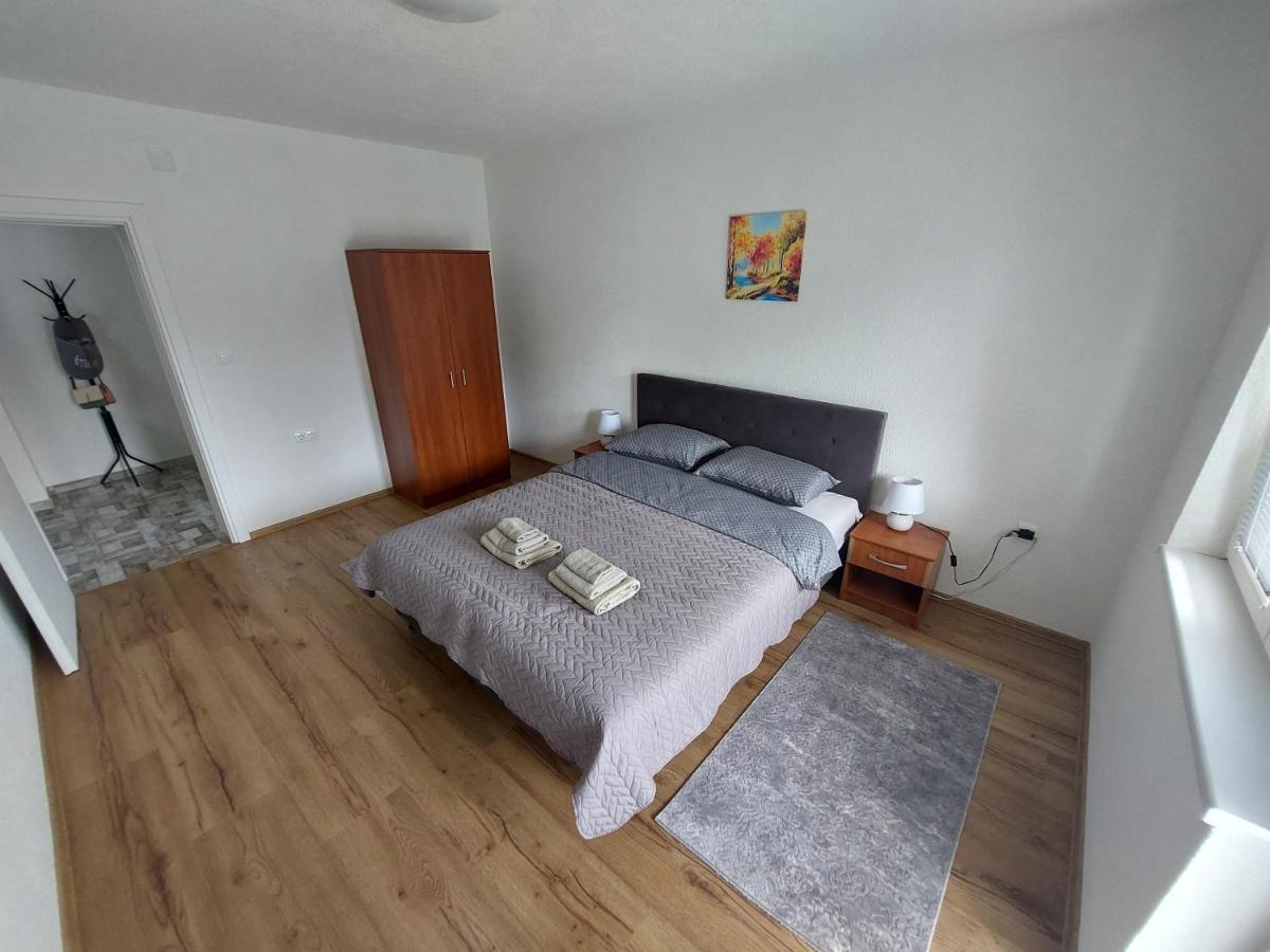 Apartman "Medeni" Bihać Buitenkant foto