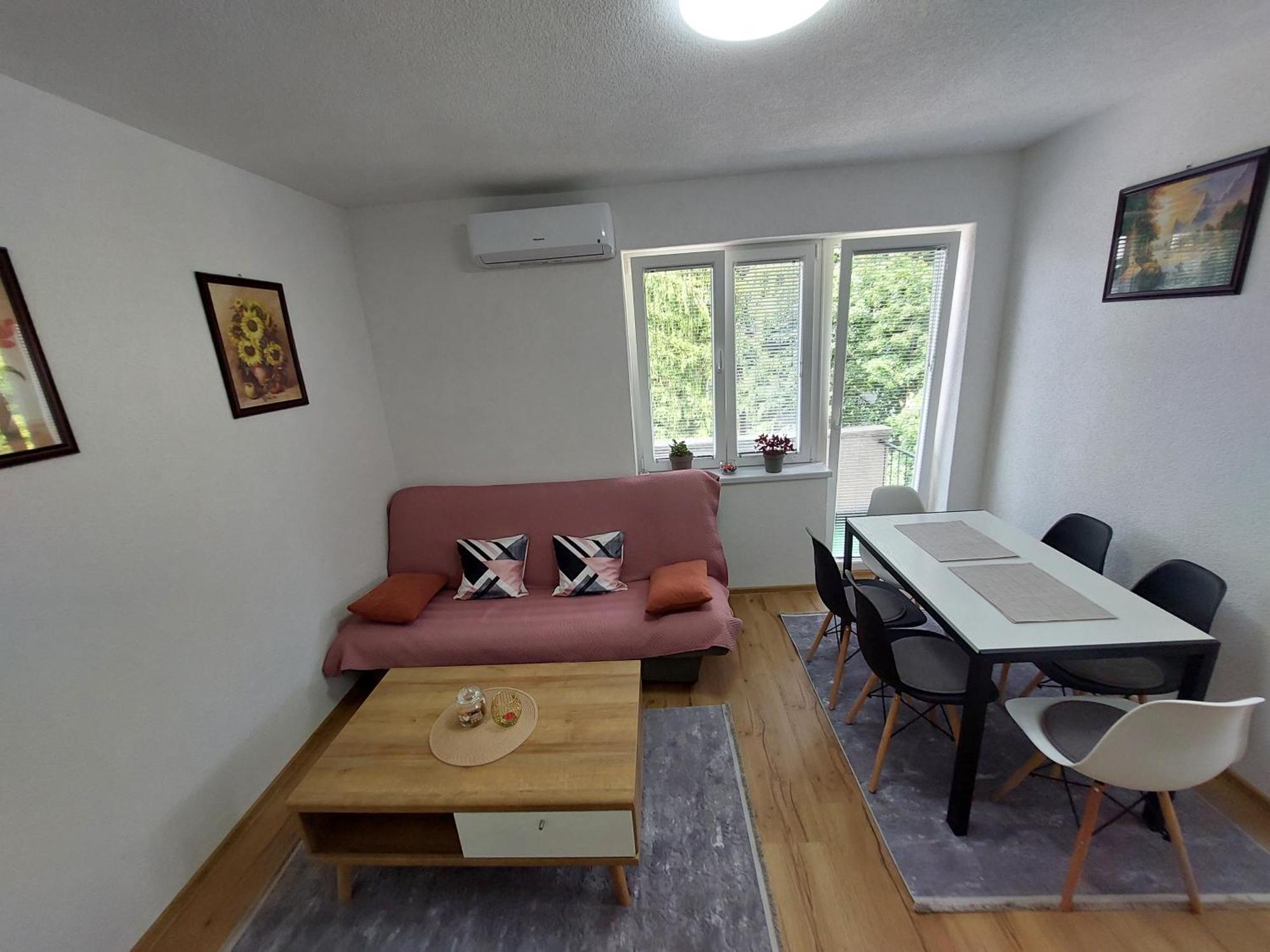 Apartman "Medeni" Bihać Buitenkant foto